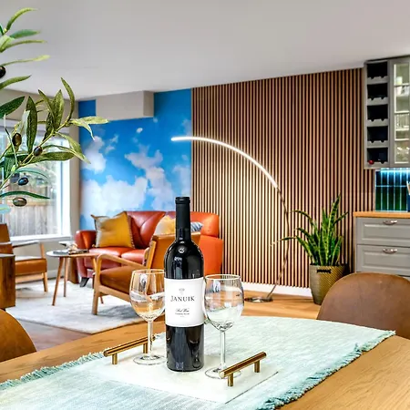 Emerald Sahalee - Capitol Hill -3 Bedrooms With Free Parking